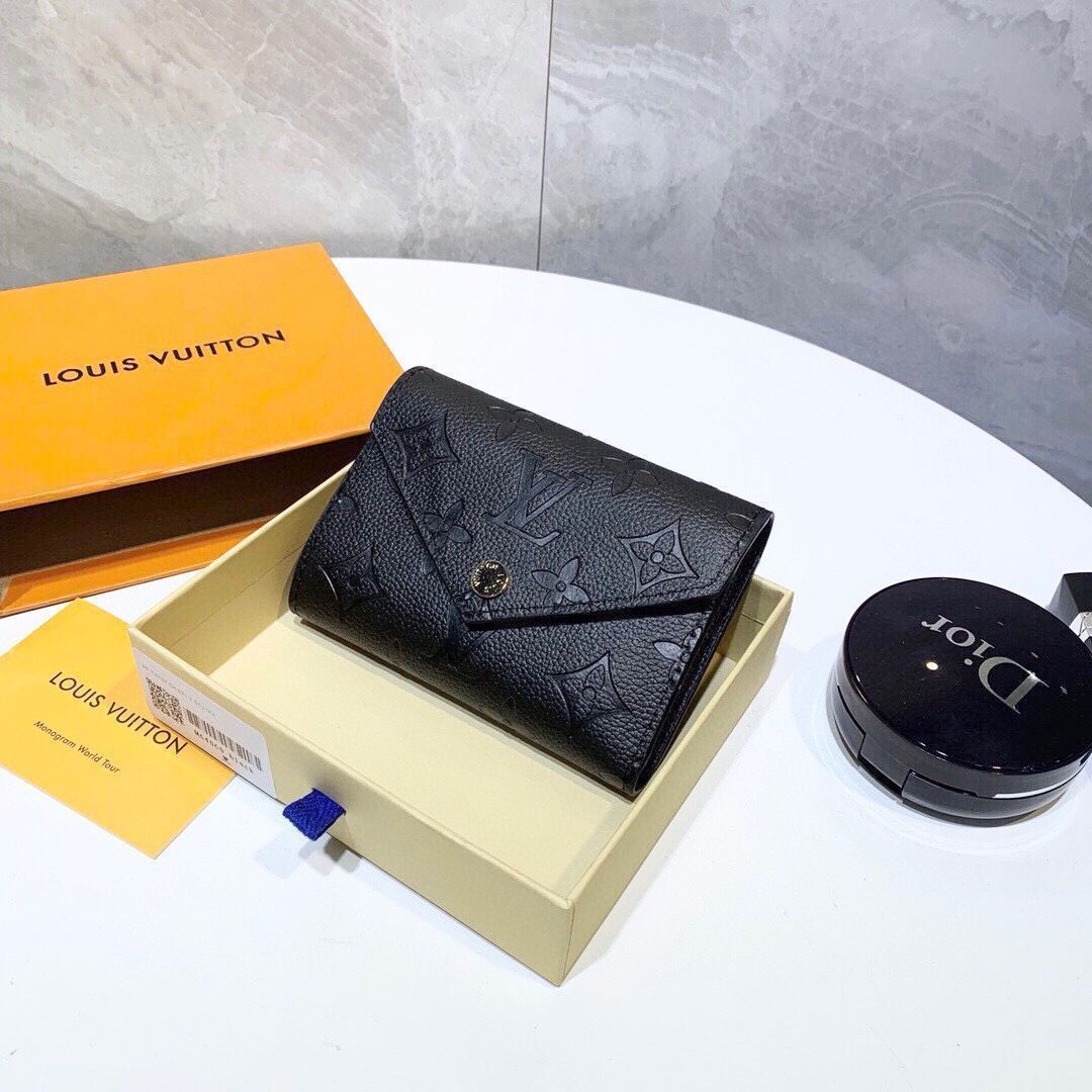Louis Vuittonルイ・ヴィトン/財布、クレジットカードスロットに紙幣と手形を収納、両用カセット財布、短冊財布は柔らかいエンボスレザーを素材にしている[本日特価|新品未使用品]