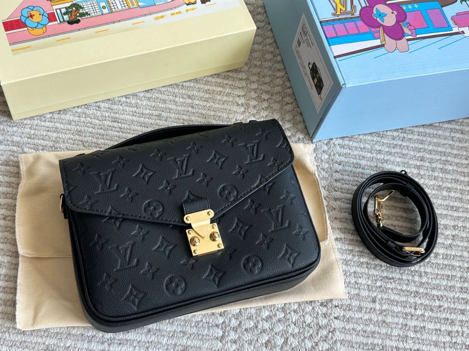 【今日特価】L 家 High-Quality Messenger Bag [Monogram 25cm] | L 家 ハイクオリティ メッセンジャーバッグ モノグラム 25cm