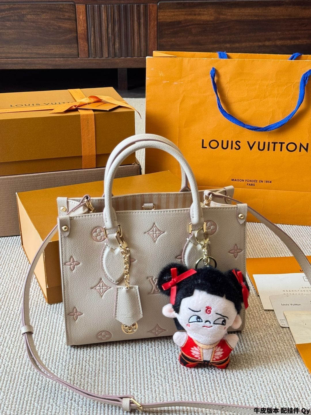 【今日特価】LV OnTheGo Jungle Bag - LV オンザゴー ジャングルバッグ?通勤に最適、軽量で大容量のマルチユースバッグ?送料無料