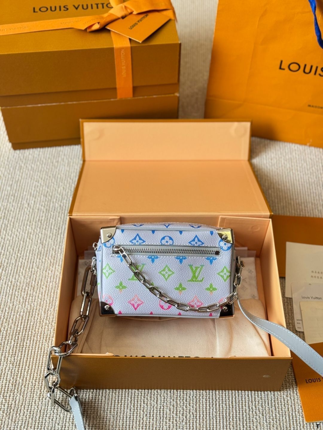 【今日特価】LV ルイヴィトン 25 款 スプリング キャプセル ミニボックス ハンドバッグ（18×13cm）