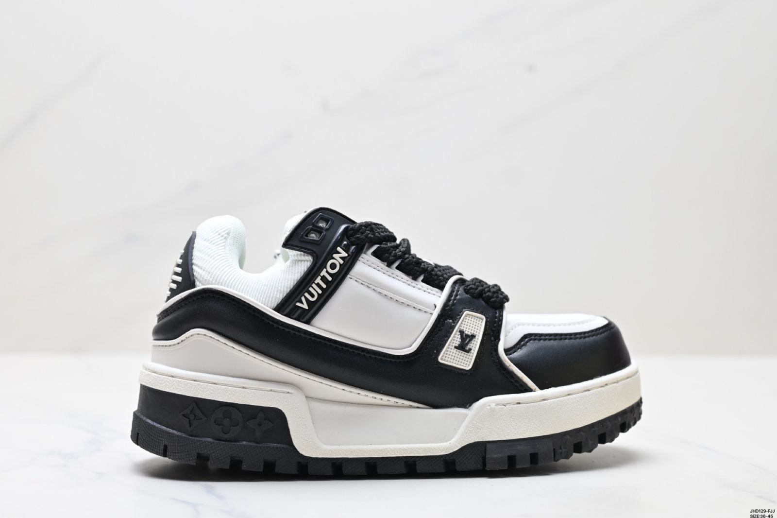 全新（ブランドニュー）LV（ルイ・ヴィトン）Louis Vuitton Trainer Sneaker Low レジャースポーツカルチャーユニセックススラップシューズ。
