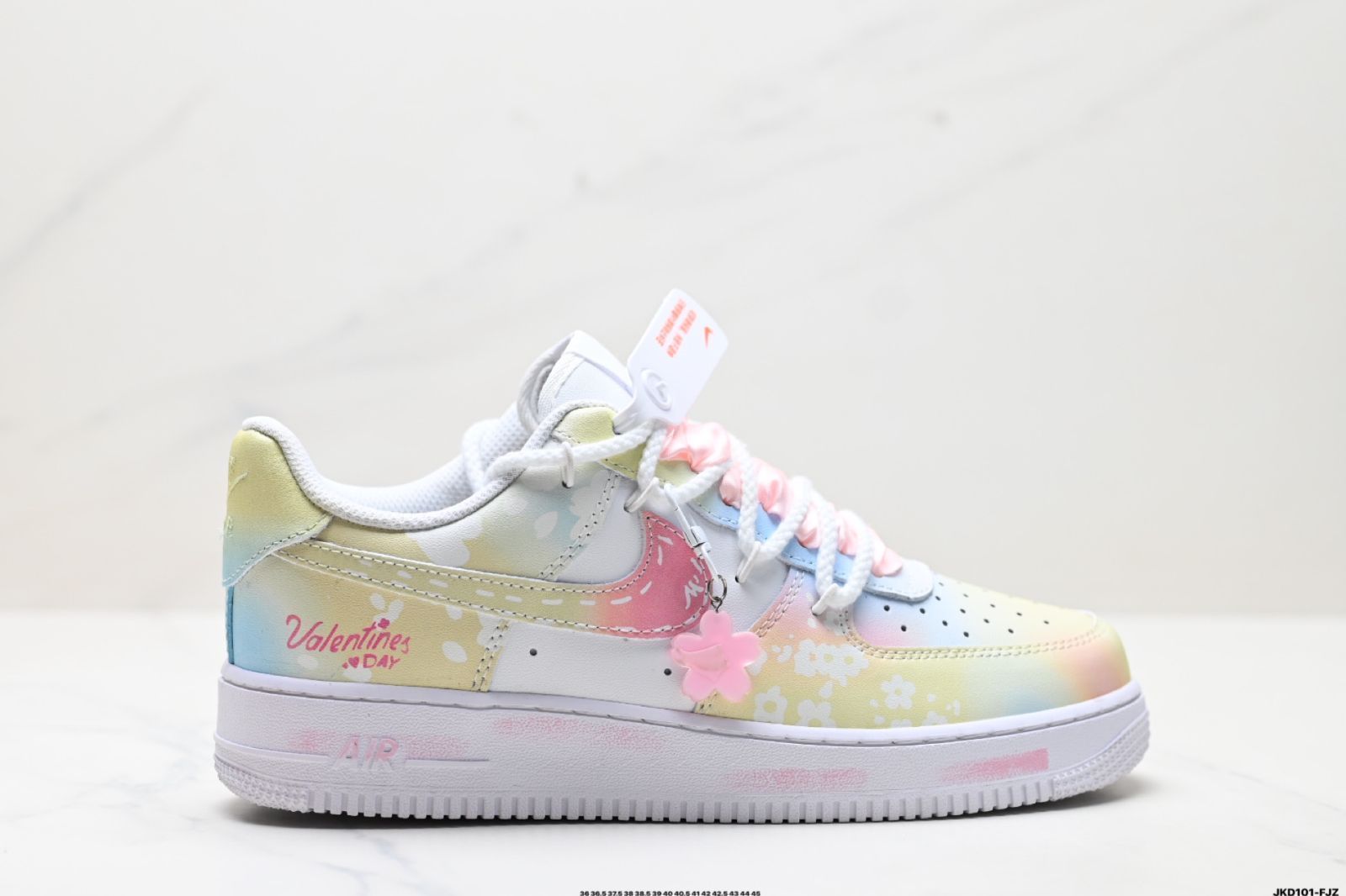 Nike（ナイキ） 「ナイキ エア フォース 1 “07 LV8 エアーフォースワン ロートップ ユニバーサル レジャー スポーツ スケートボードシューズ」