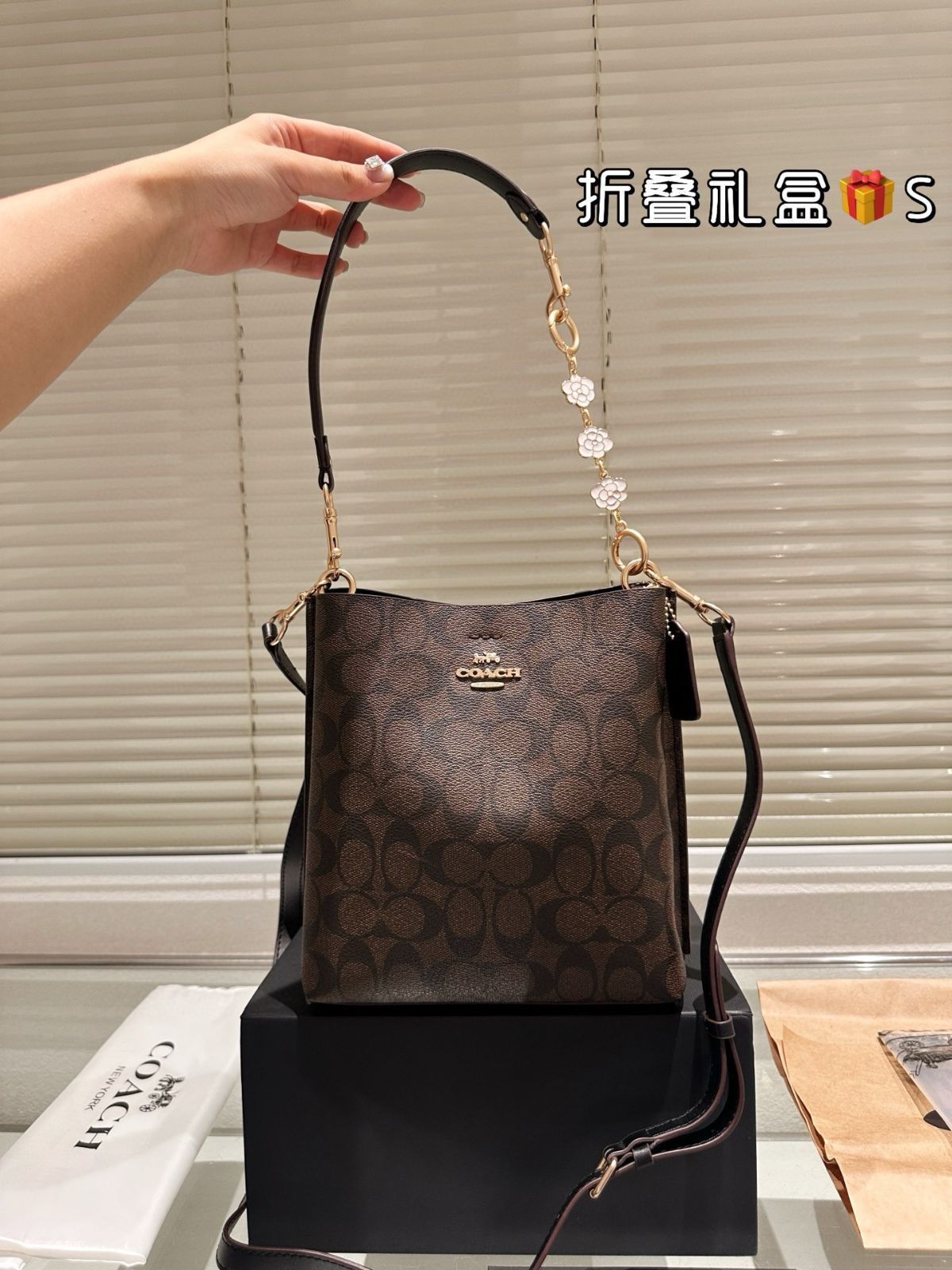 【今日特価】COACH Mollie Bucket シリーズ バケットバッグ 13,300円