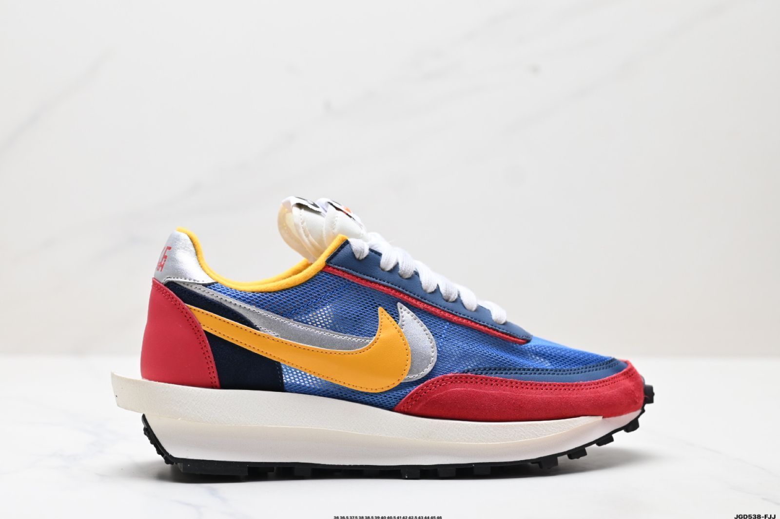 Sacai x Nike Ldwaffleサカイｘナイキ エルディ ワッフル ナイキ ランニングシューズ