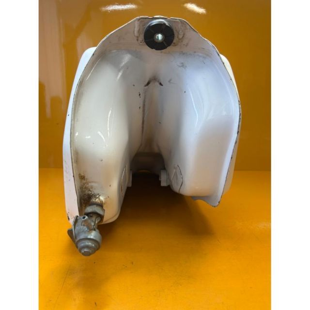 77060 中古 CRM250AR MD32 ガソリンタンク フューエルタンク 燃料