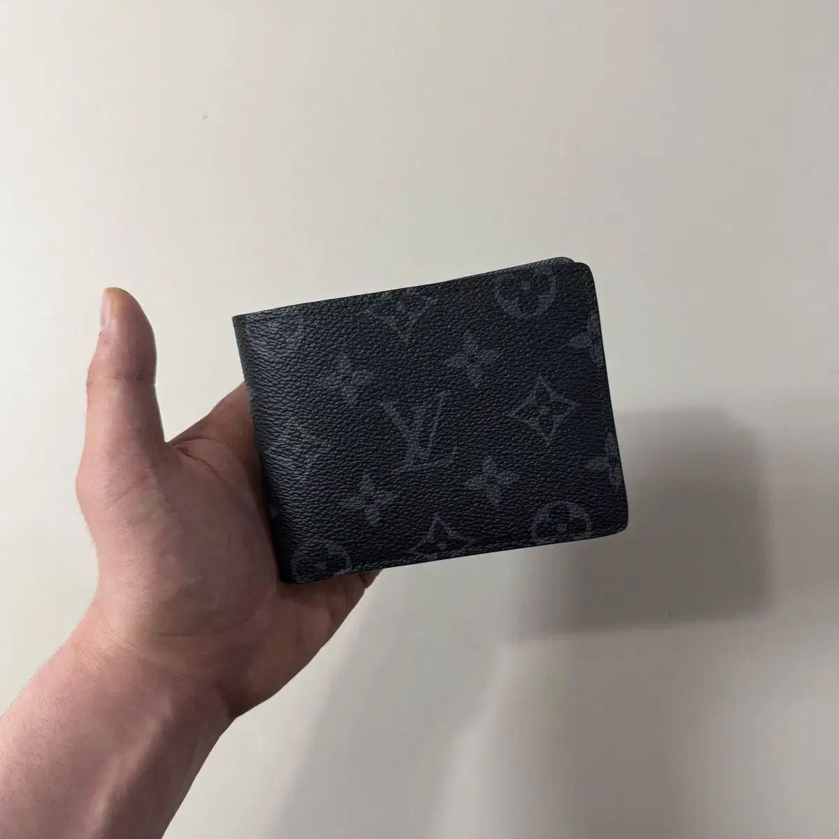 正規品/当日出荷 Louis Vuitton ルイヴィトン エクリプス 二つ折り財布 45,378円