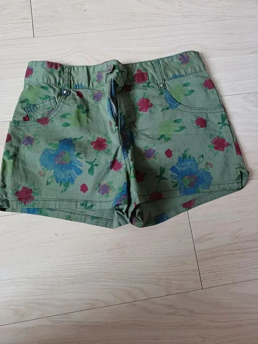 BENETTON ハーフパンツ