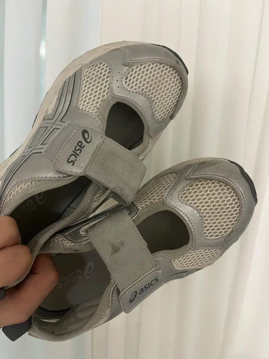 アシックス サンダル 210