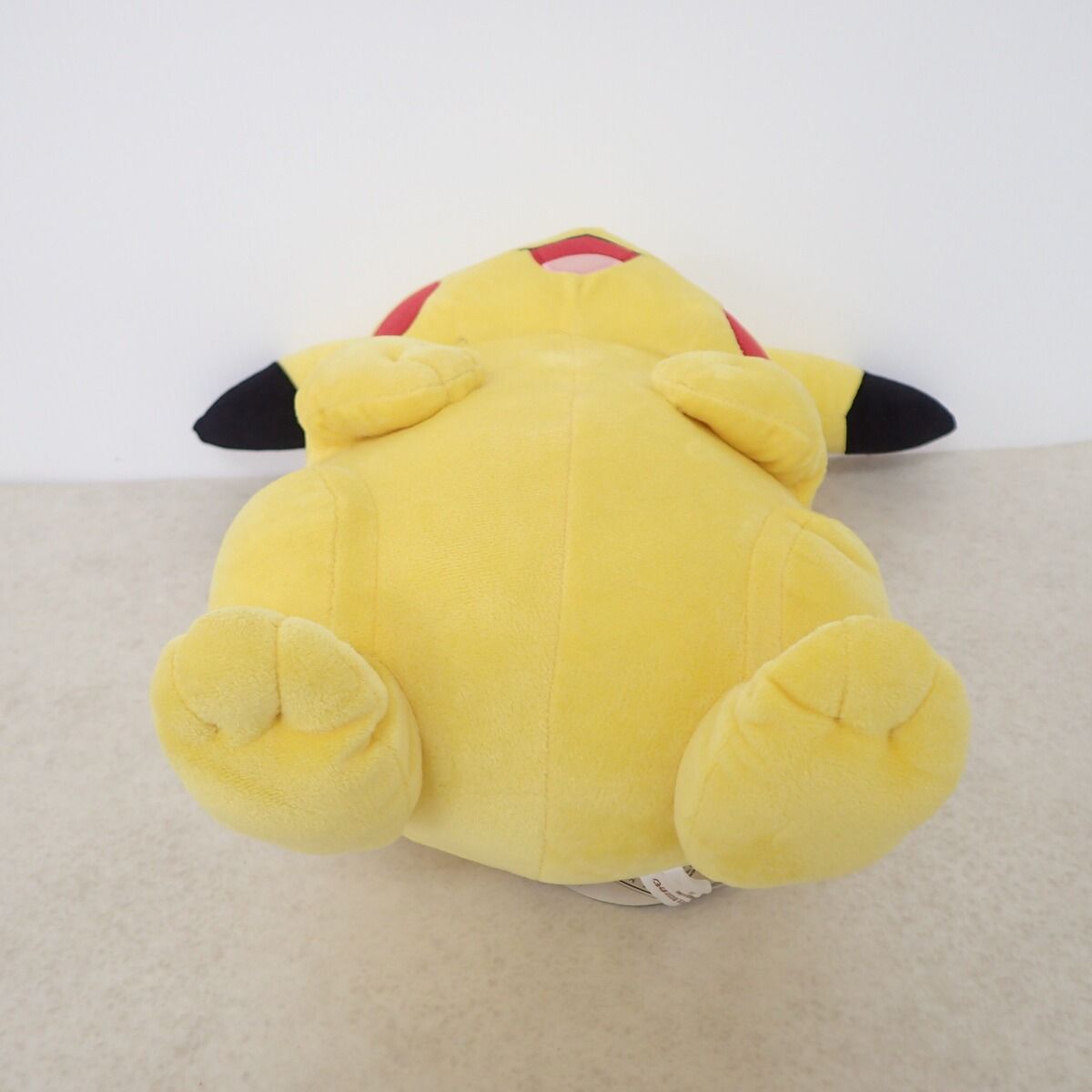 ポケモンセンター ぬいぐるみ 等身大ピカチュウ 紙タグ付き - メルカリ