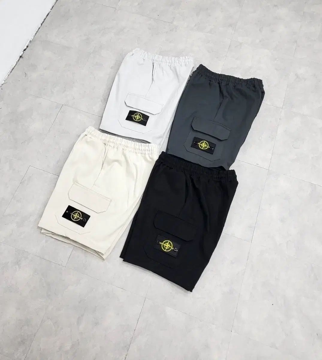 STONE ISLAND ハーフパンツ ブラック/白/グレー/ベージュ