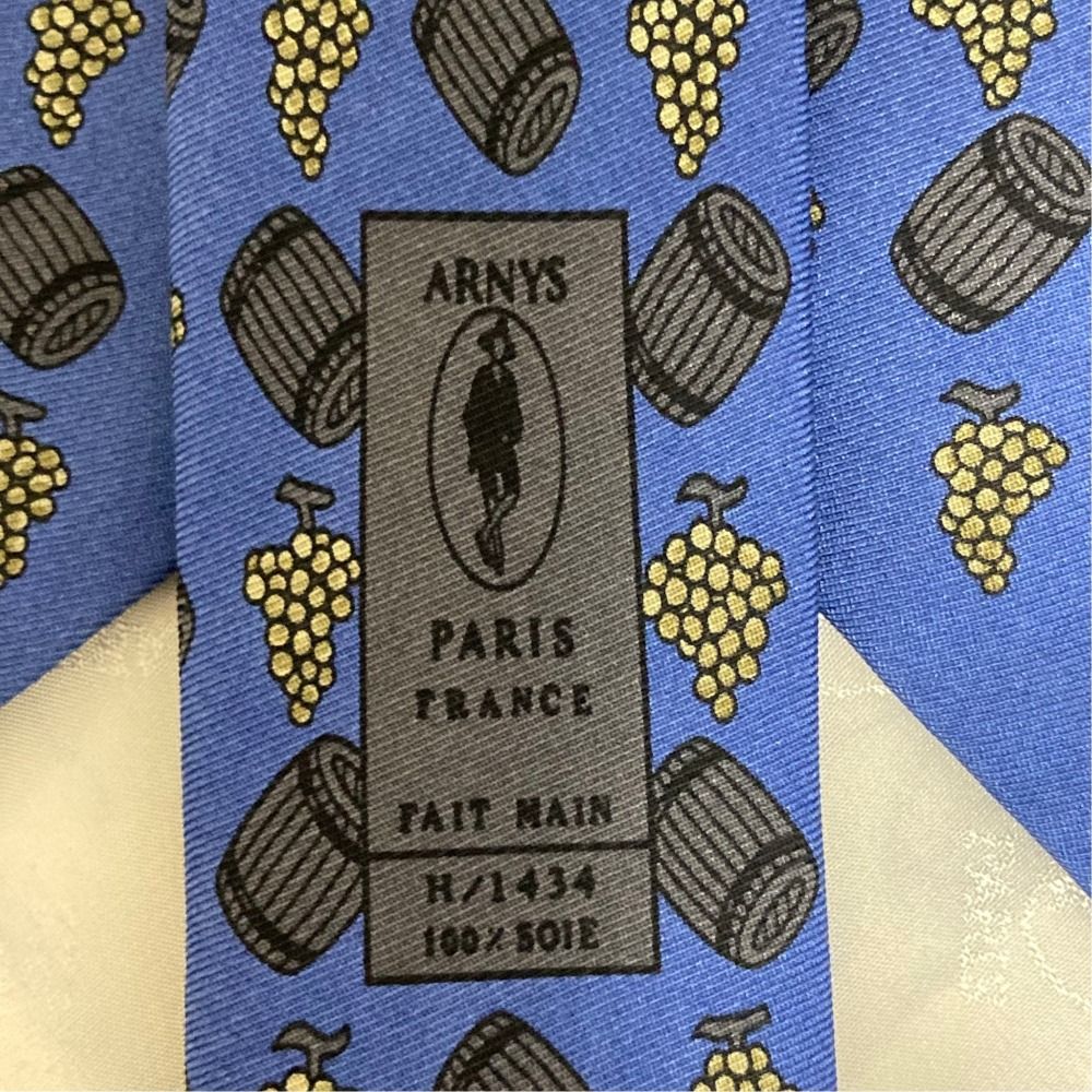 美品 ARNYS アルニス 樽 ぶどう 総柄 シルク ネクタイ ブルー系 メンズ