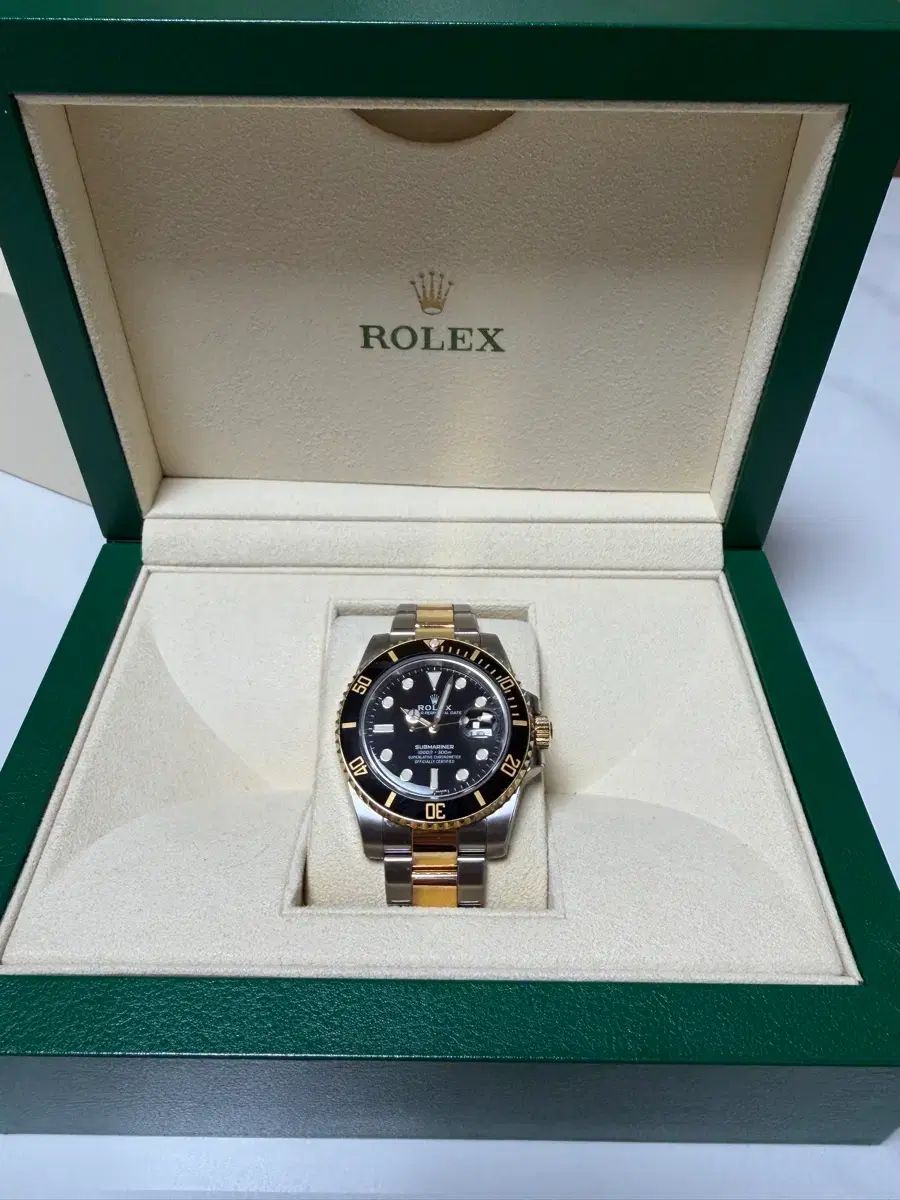 ROLEX ロレックス サブマリーナー デイト 黒コン 20年式 出品 116613LN