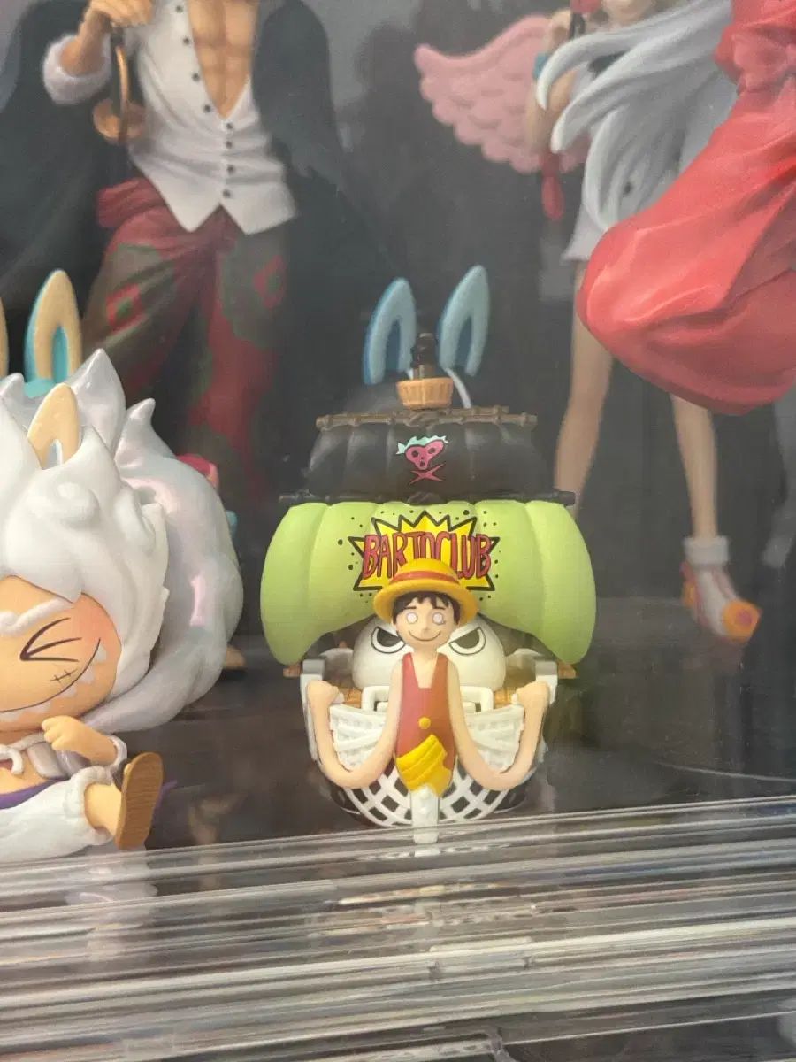 ポップマート ONE PIECE 海賊船 シークレット モンキー・D・ルフィ(ルフィ)ゴー
