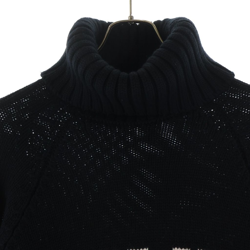 FENDI (フェンディ) ロゴ タートルネック ニット ブラック#40 FAE138
