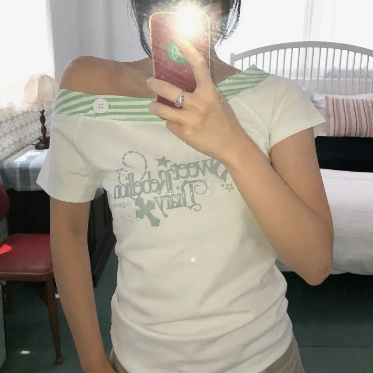 新品) HUG YOUR SKIN スイート ストライプ ボートネック Tシャツ (白)