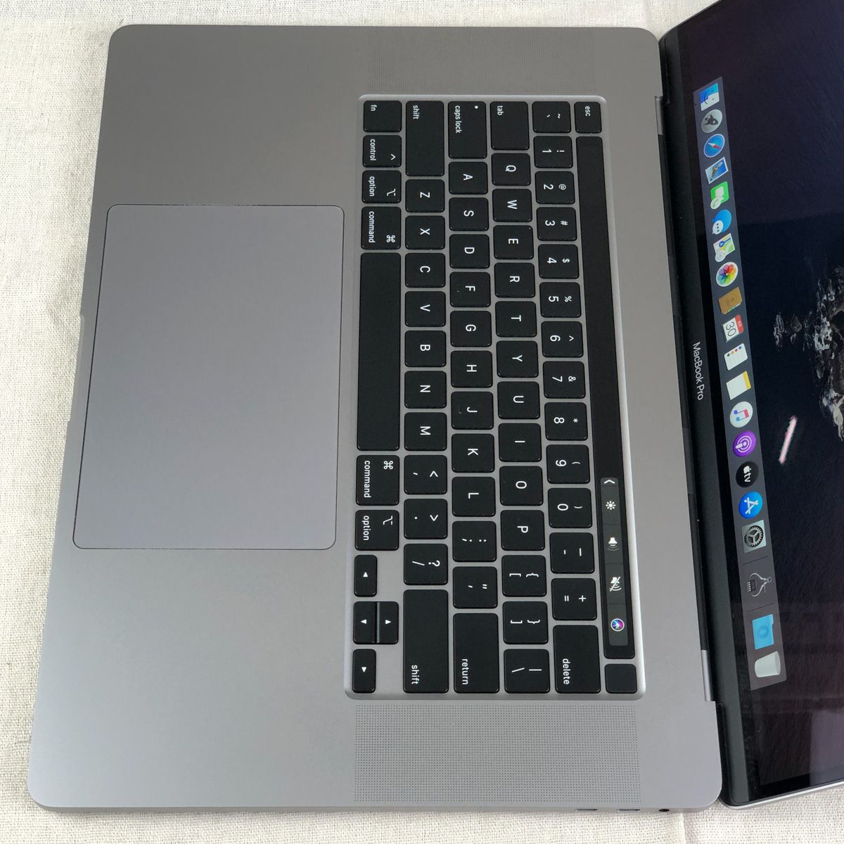MacBook Pro 16