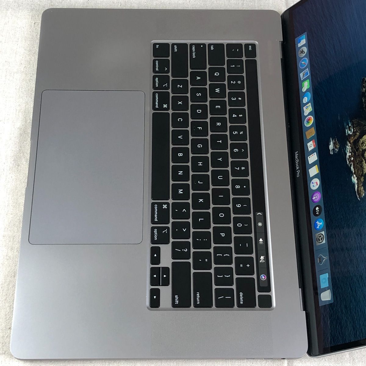 本体のみ】MacBook Pro 16
