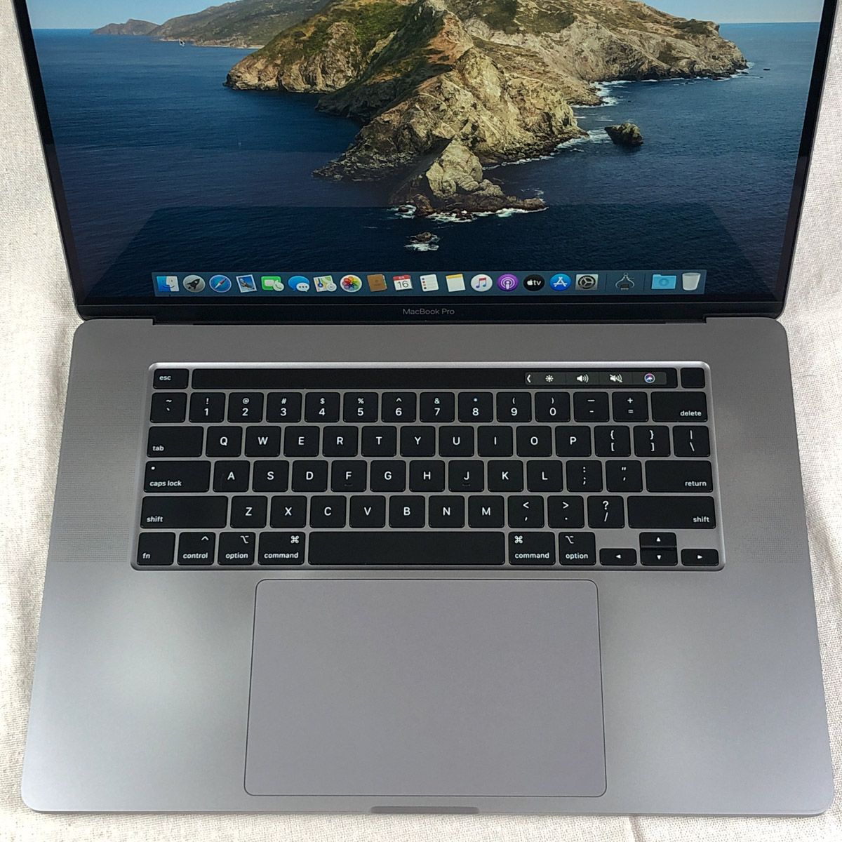 ジャンク MacBook Pro 16