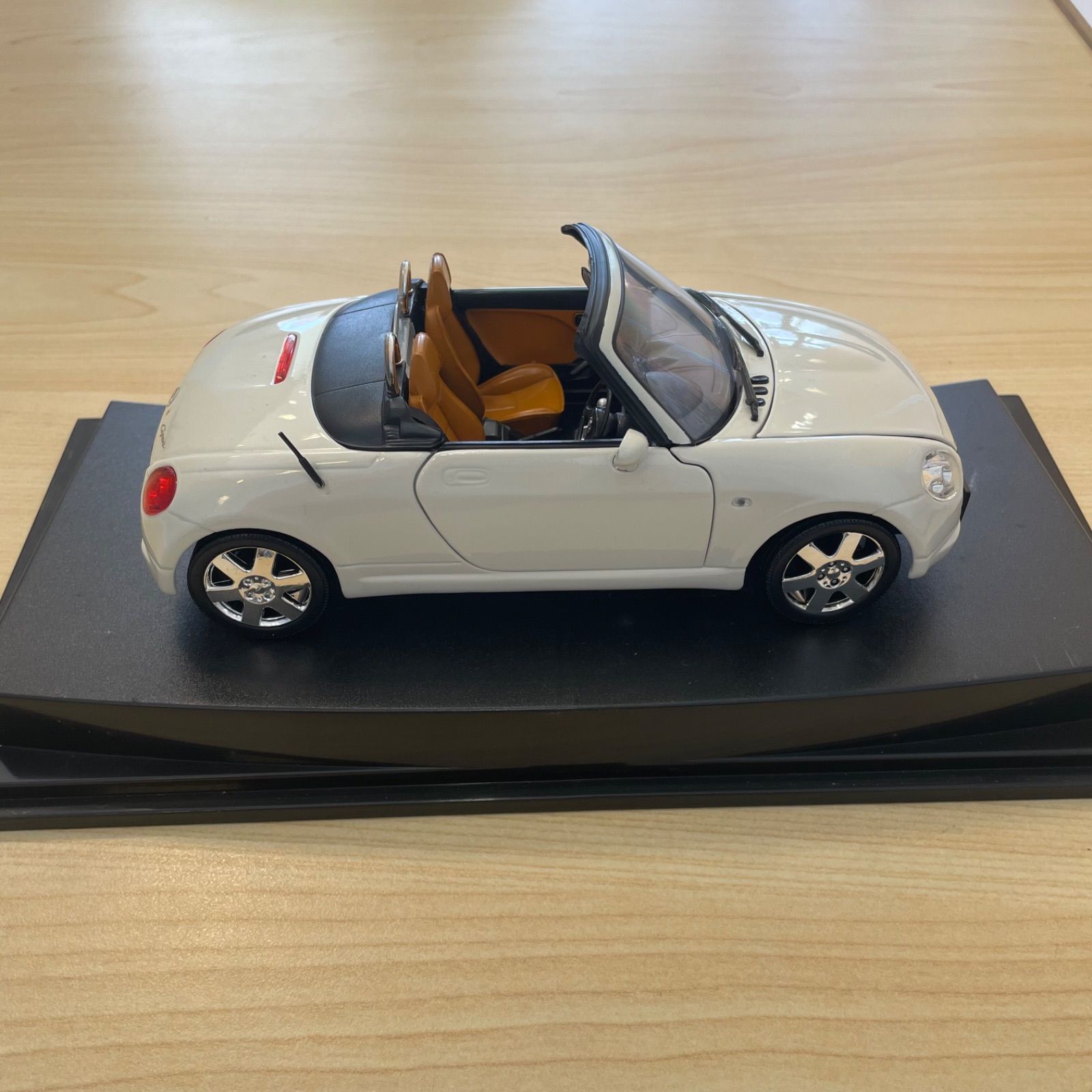 M*中様 【希少】ダイハツ創立100周年記念 コペン 1/18スケール ミニカー ダイハツ 創立100周年記念 コペン 1/18スケール DAIHATSU Copen