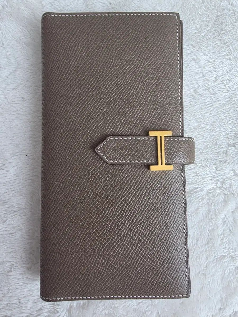 エルメス ベアン 長財布 269,284円