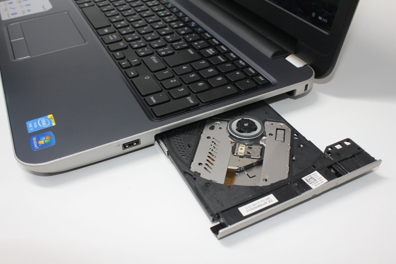 中古ノートPC】Dell〈Inspiron 15R-5537〉第4世代Core i3/SSD250GB