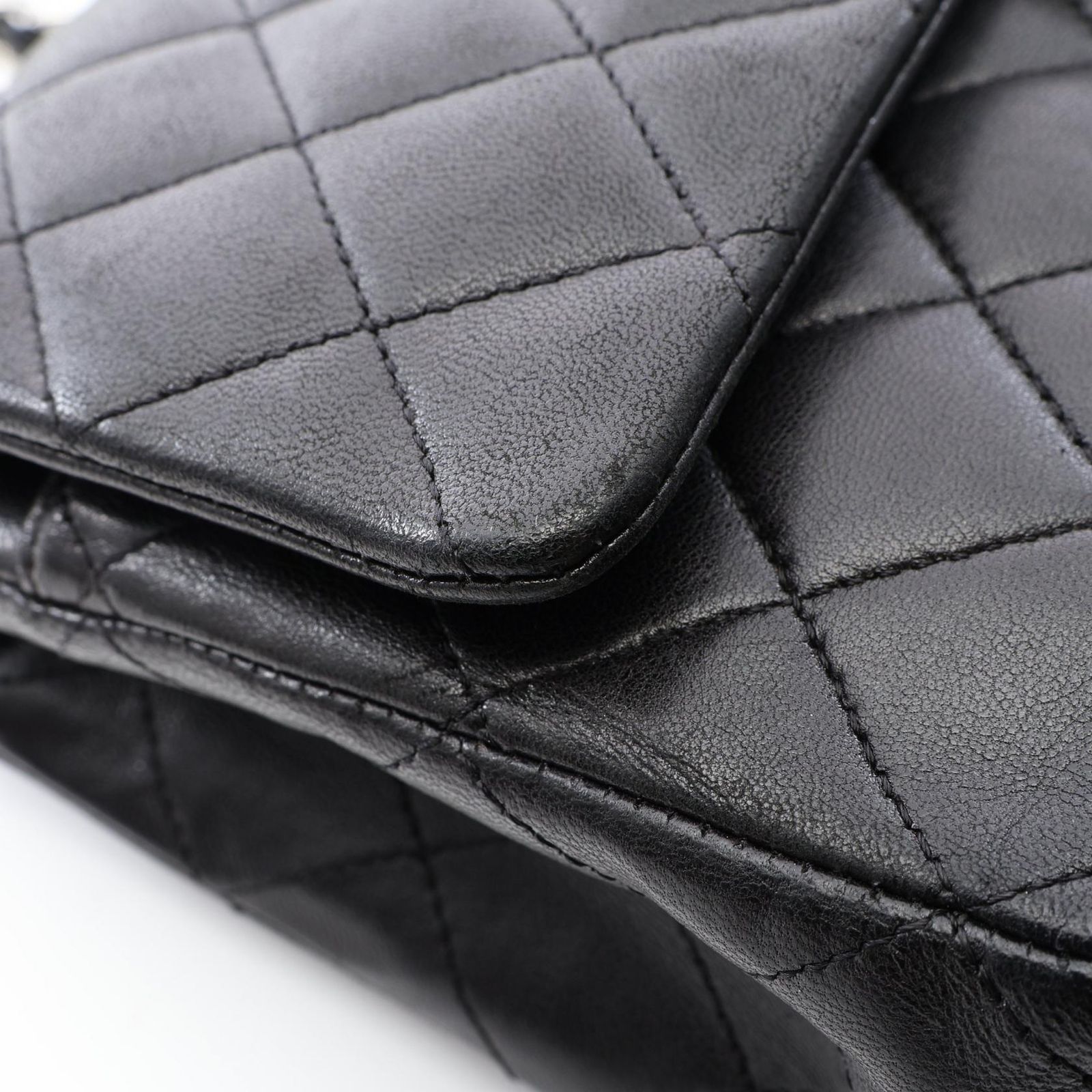 シャネル CHANEL ショルダーバッグ マトラッセ Wフラップ ブラック ラムスキン（羊革） マトラッセ ダブルフラップ チェーンショルダー レディース Used B