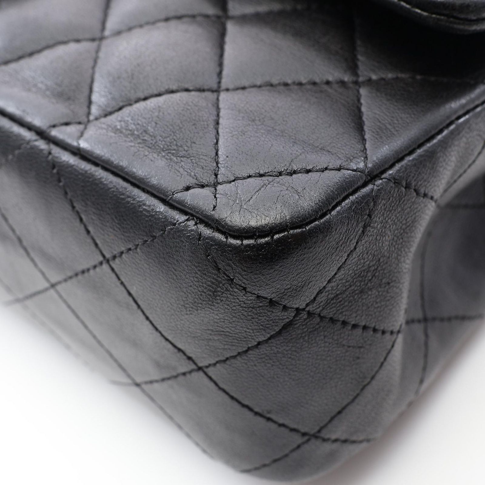 シャネル CHANEL ショルダーバッグ マトラッセ Wフラップ ブラック ラムスキン（羊革） マトラッセ ダブルフラップ チェーンショルダー レディース Used B