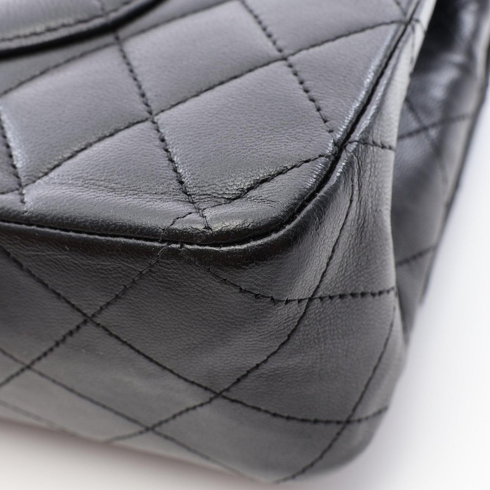 シャネル CHANEL ショルダーバッグ マトラッセ Wフラップ ブラック ラムスキン（羊革） マトラッセ ダブルフラップ チェーンショルダー レディース Used B