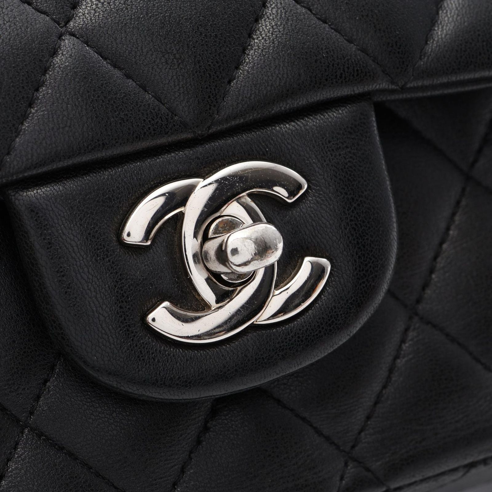シャネル CHANEL ショルダーバッグ マトラッセ Wフラップ ブラック ラムスキン（羊革） マトラッセ ダブルフラップ チェーンショルダー レディース Used B