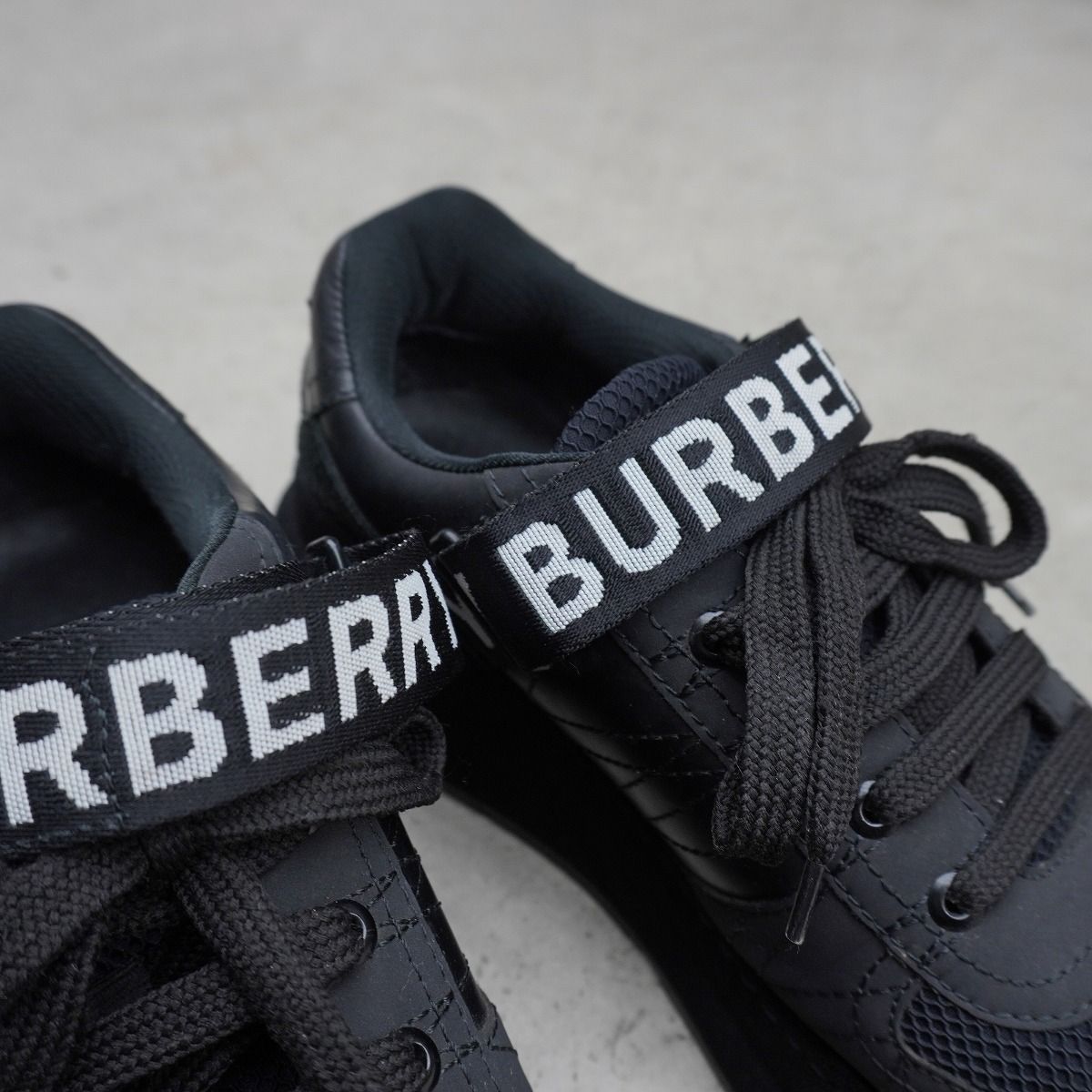 正規 BURBERRY バーバリー ロゴテープ スニーカー ベルクロ シューズ