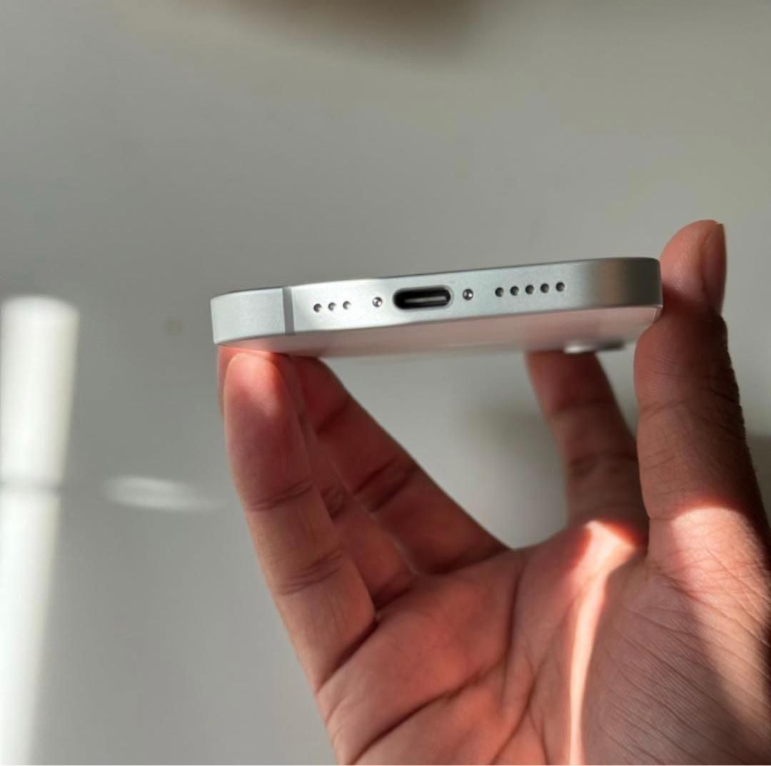 新品同様】iPhone 16e 128GB SIMフリー バッテリー98% - メルカリ