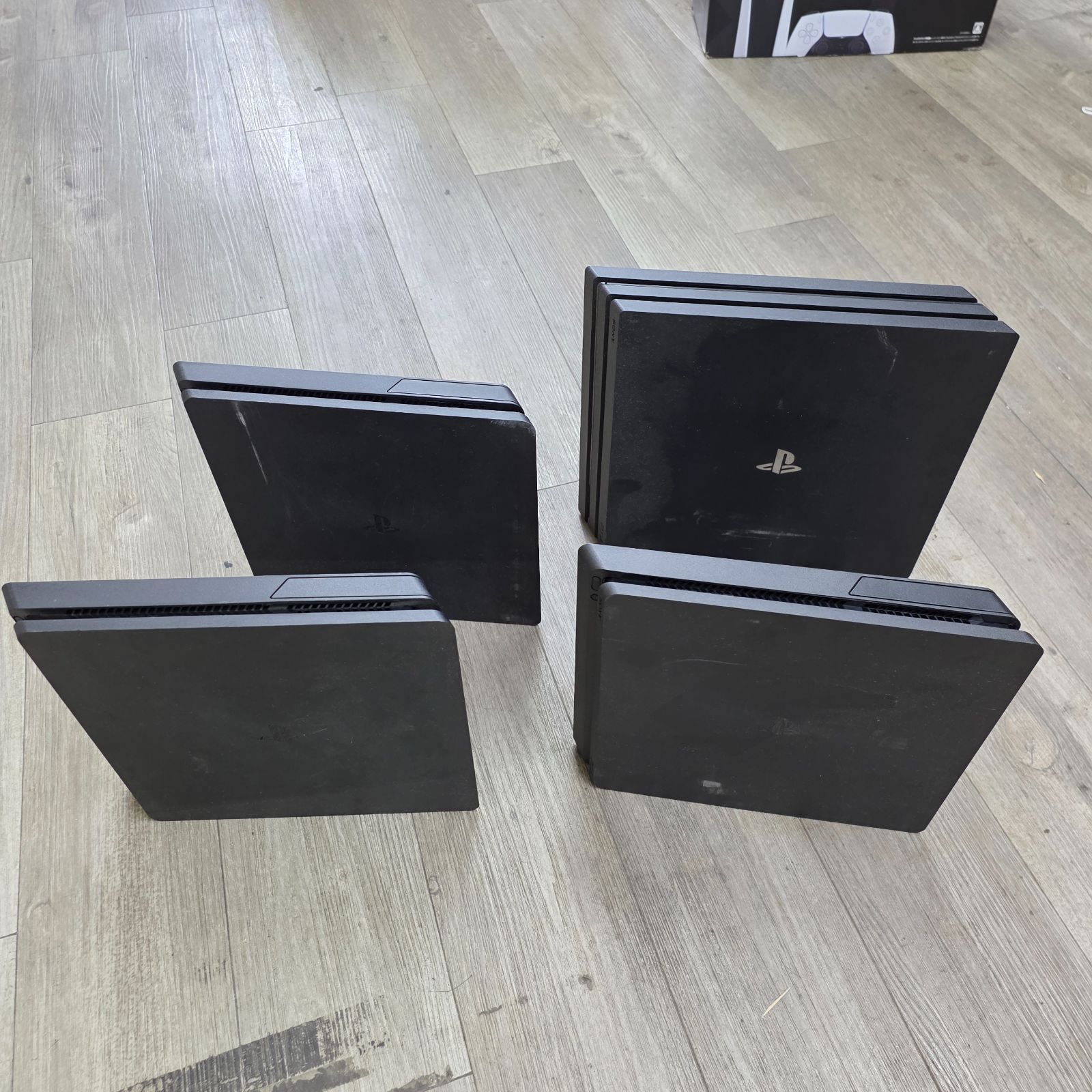 PS4 4台 本体 プレイステーション4 プレステ4 PRO プロ 43,549円