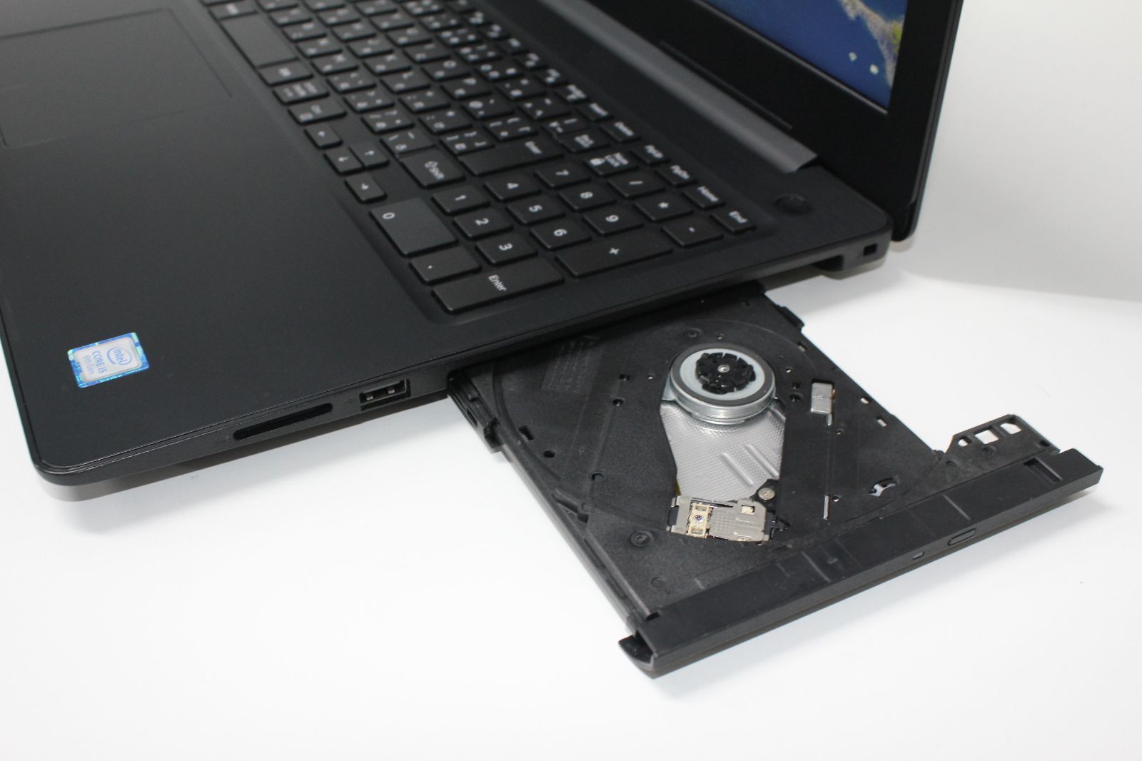 中古 Dell Inspiron 5570 第8世代i5 SSD256GB 8GB - メルカリ