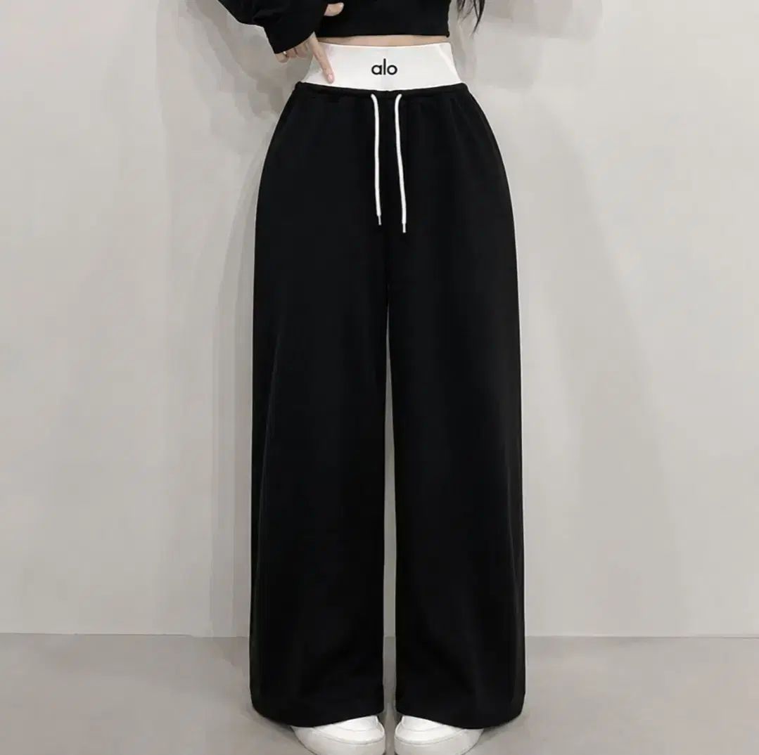 新品 アロ イージーパンツ アロ ヨガパンツ アロ ワイドパンツ