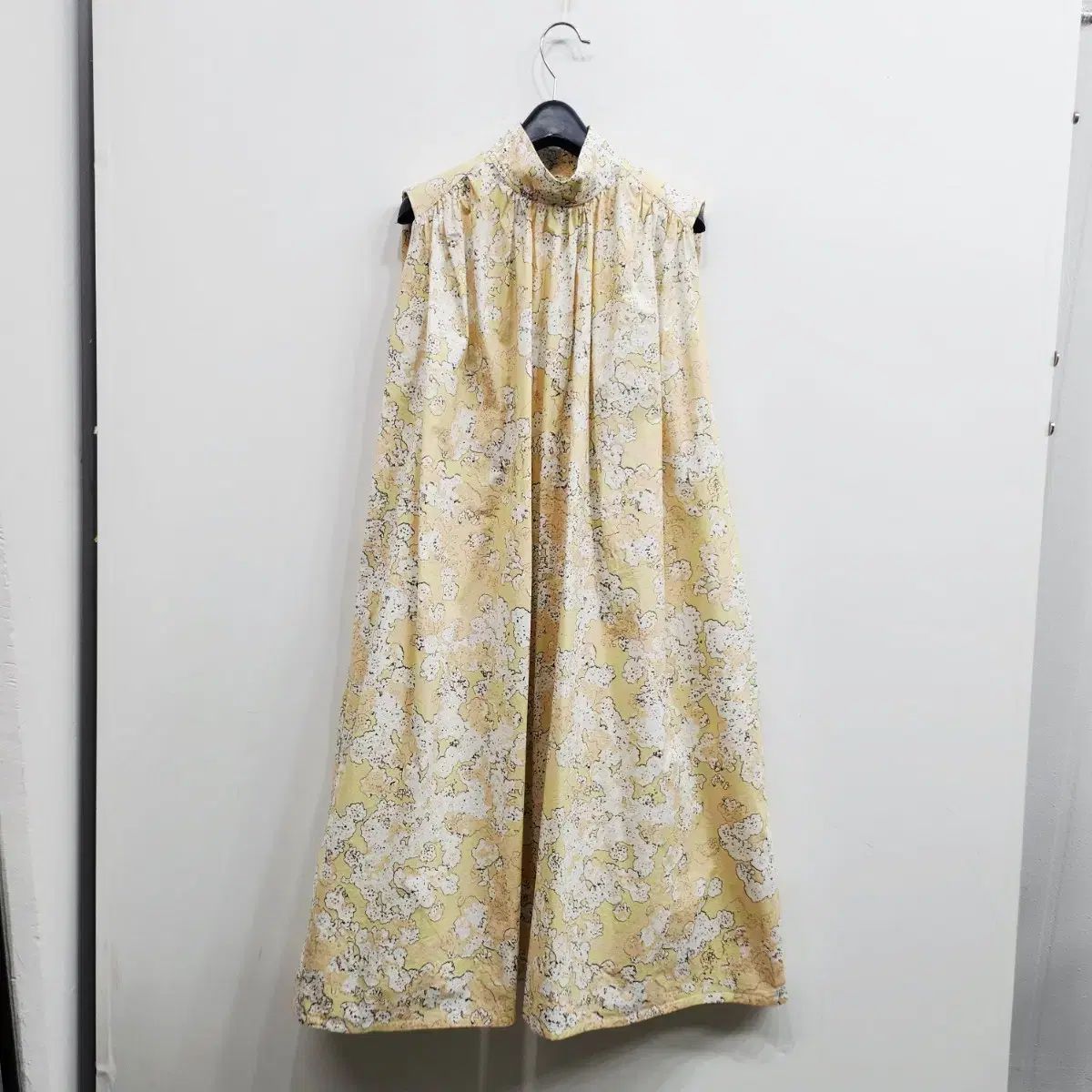 コス ONE PIECE 55 ３回着用 シャカシャカ素材 ロング丈ワンピース 55