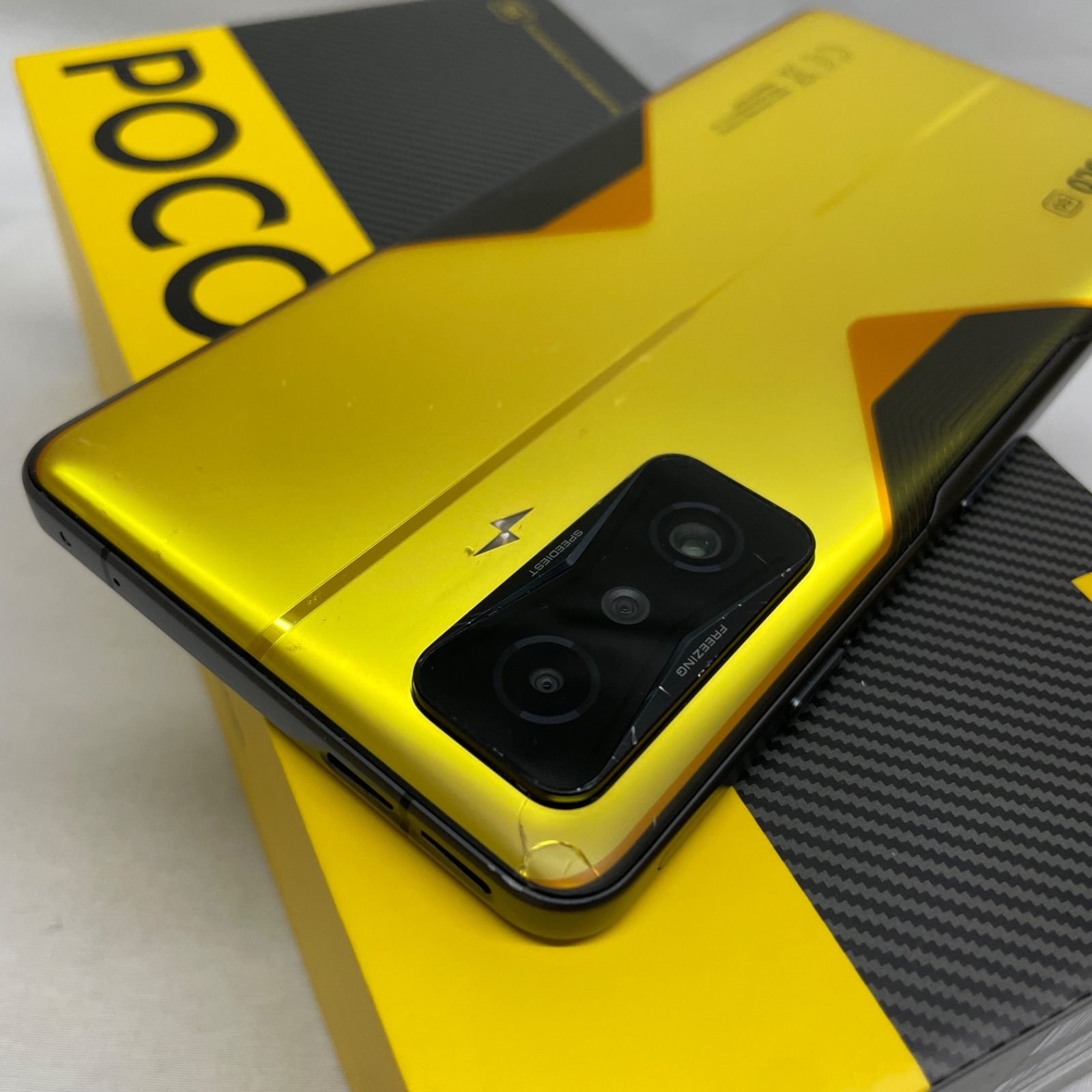 ◇ Xiaomi POCO F4 GT CyberYellow 12GB RAM 256GB ROM 【！背面左上に