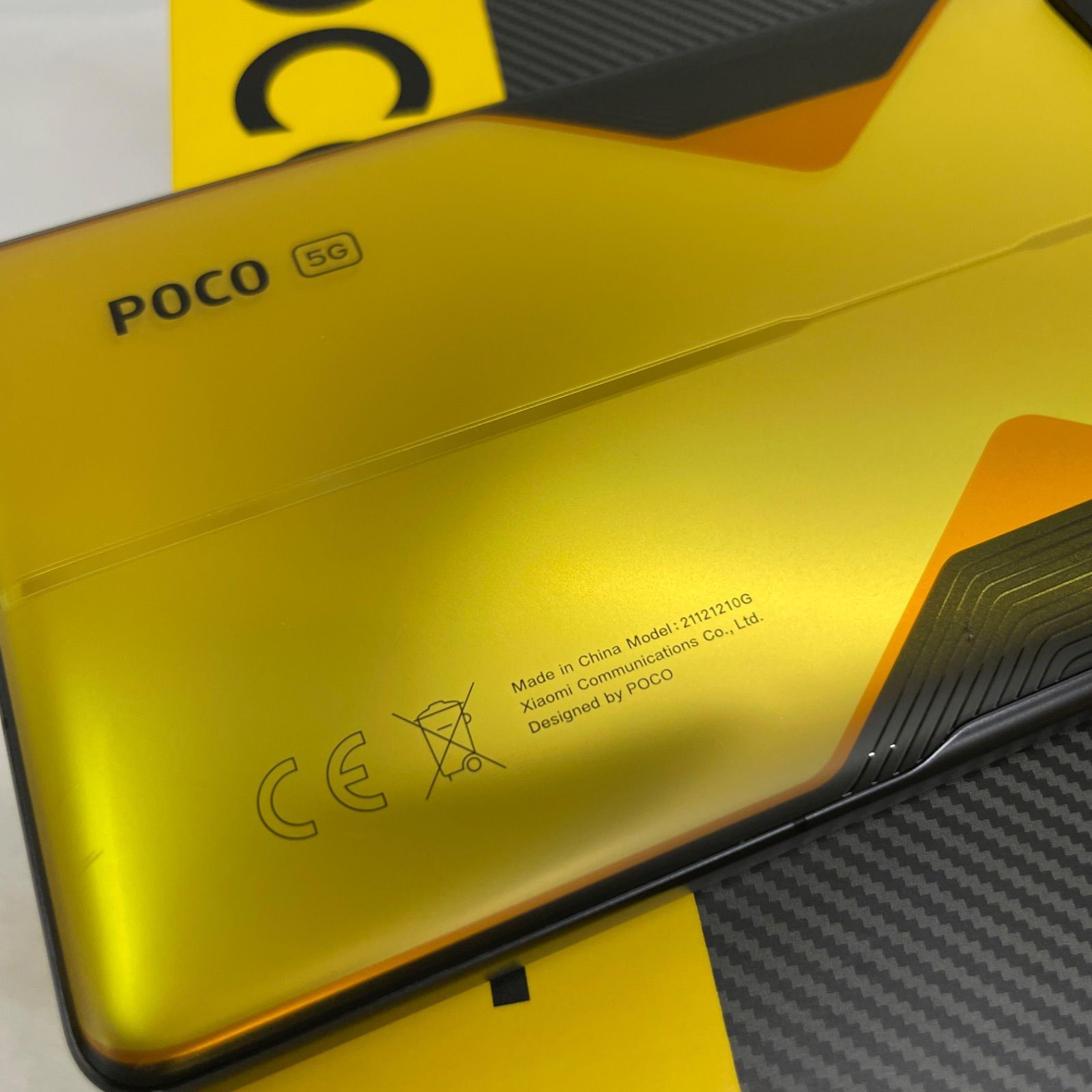 ◇ Xiaomi POCO F4 GT CyberYellow 12GB RAM 256GB ROM 【！背面左上に