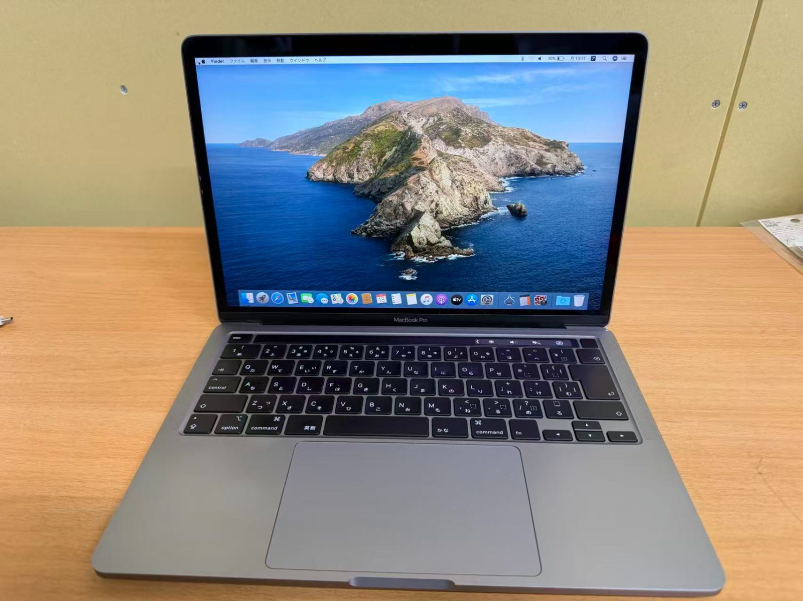 ②MacBook Pro 13.3インチ Retina 2020 Core i7 SSD2TB メモリ32GB Touch Bar付　MWP52J/A　中古品