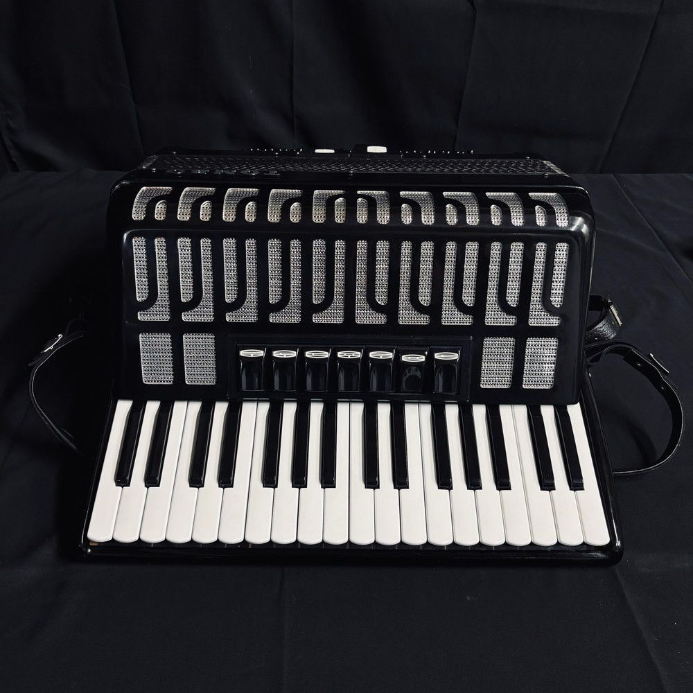 ◇TOMBO アコーディオン 90-35 合奏用 899 - メルカリ