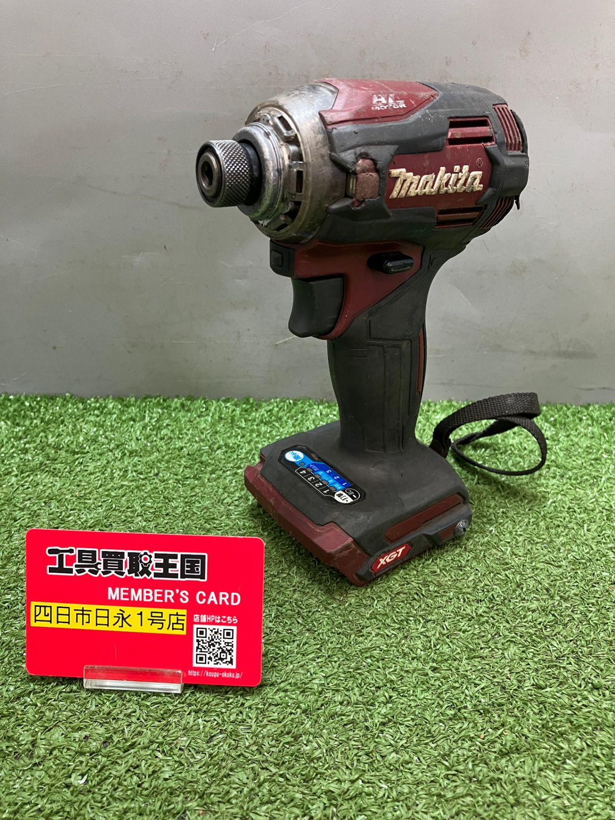 【中古品】【0936】makita(マキタ) 40v充電式インパクトドライバ オーセンティックレッド(本体のみ) TD001GZAR　IT6UN6SLGDXA