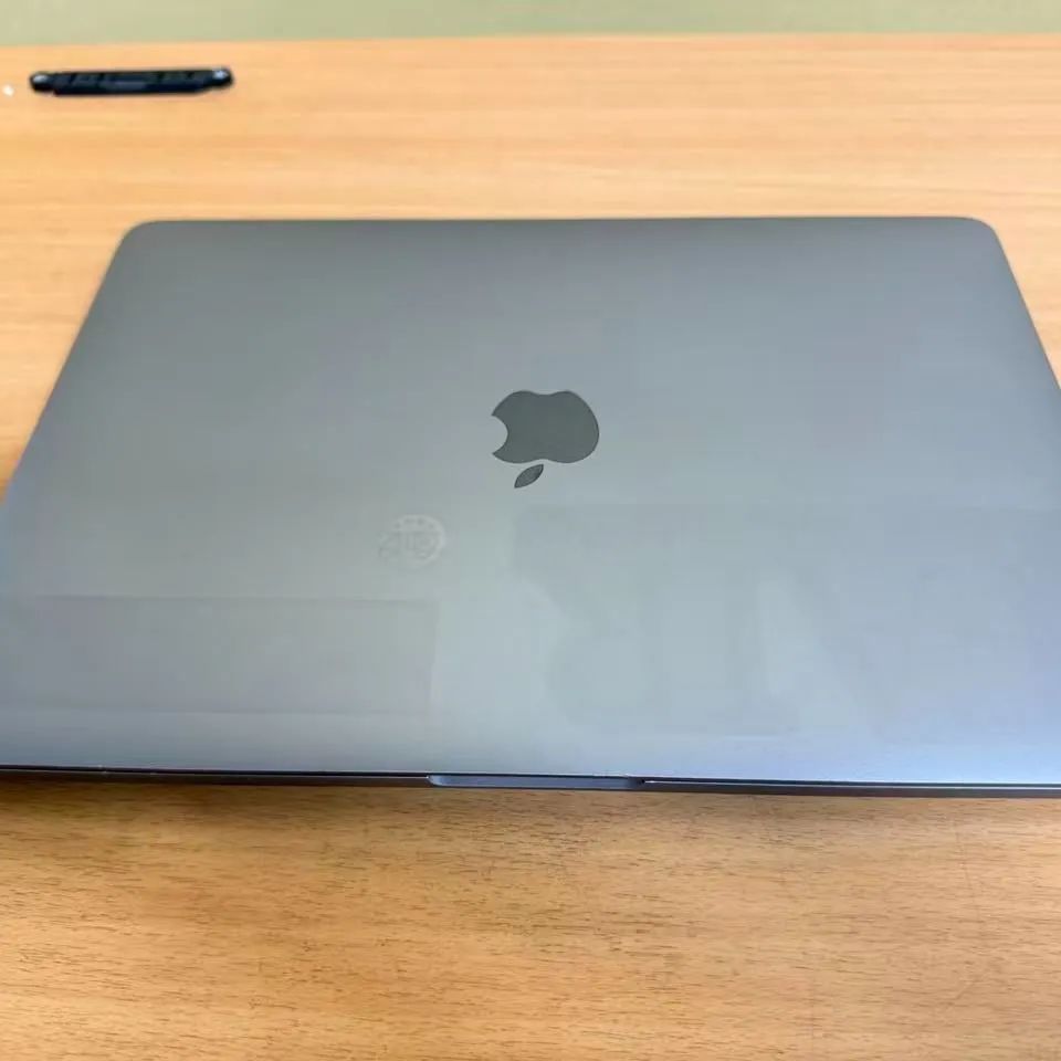 ➀MacBook Pro 13.3インチ Retina 2020 Core i5 SSD1TB メモリ16GB 