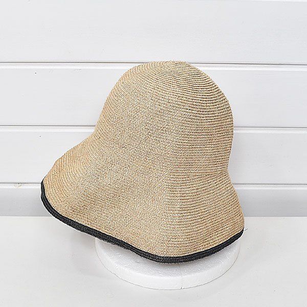 mature ha. ⁄ マチュアーハ ⁄ BOXED HAT（つば幅11cm）⁄ ペーパー