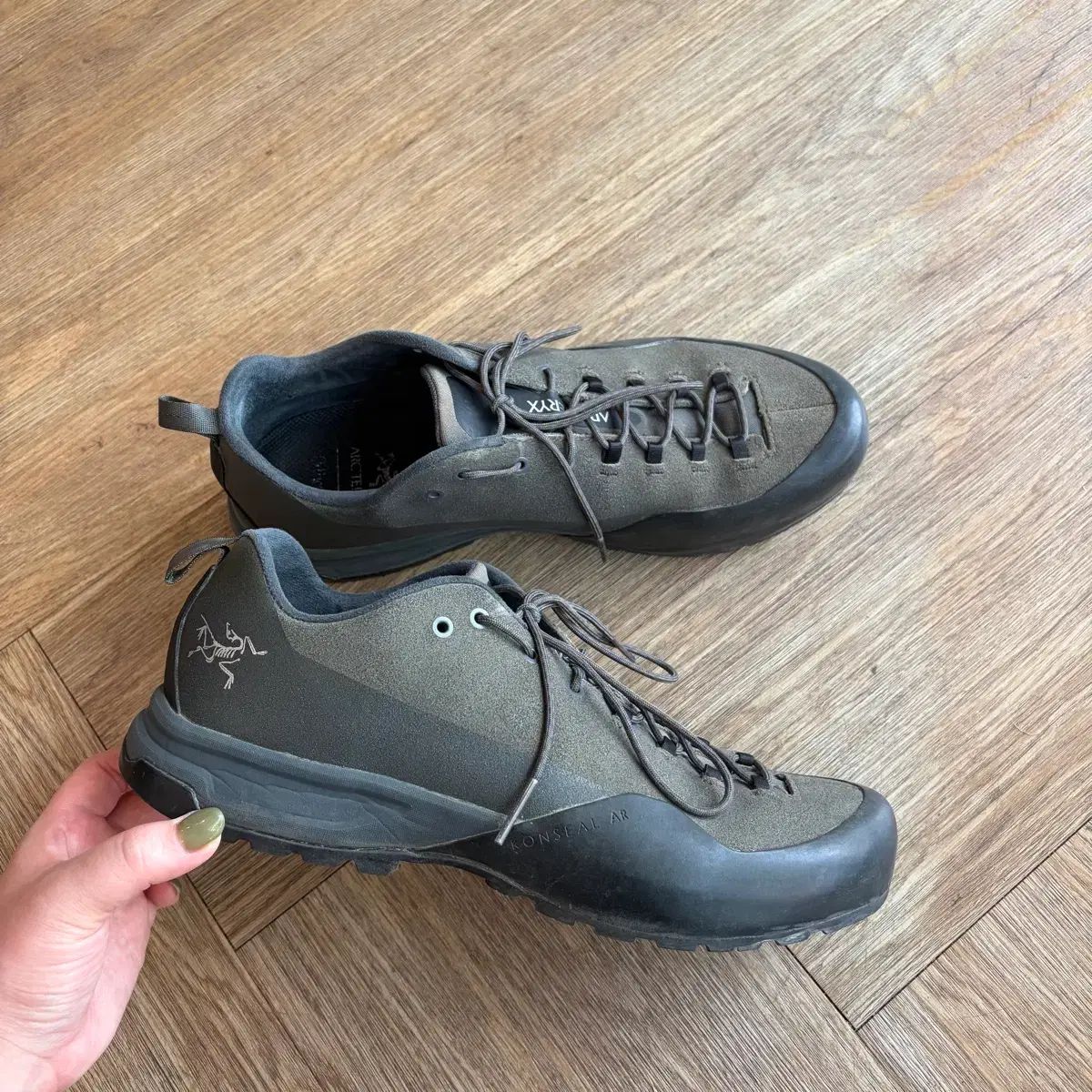N46 ARC'TERYX アークテリクス コンシールAR スニーカー