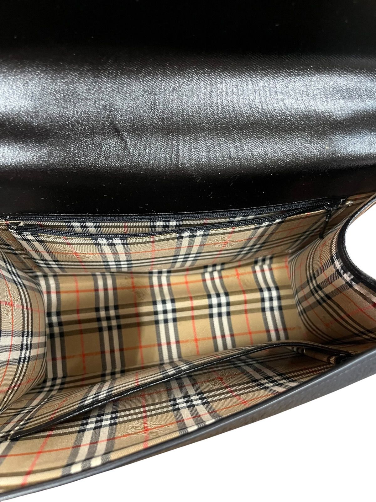 BURBERRY ハンドバッグ レザー ブラックフォーマルにも BURBERRY 