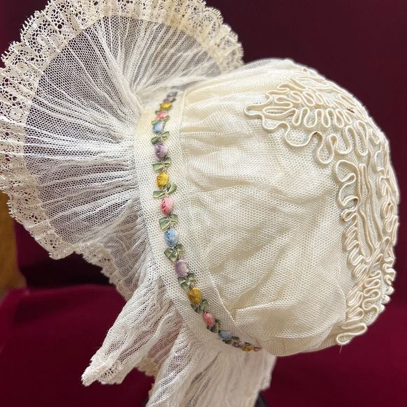フランス製アンティークメッシュ・刺繍飾り少女用ボネ