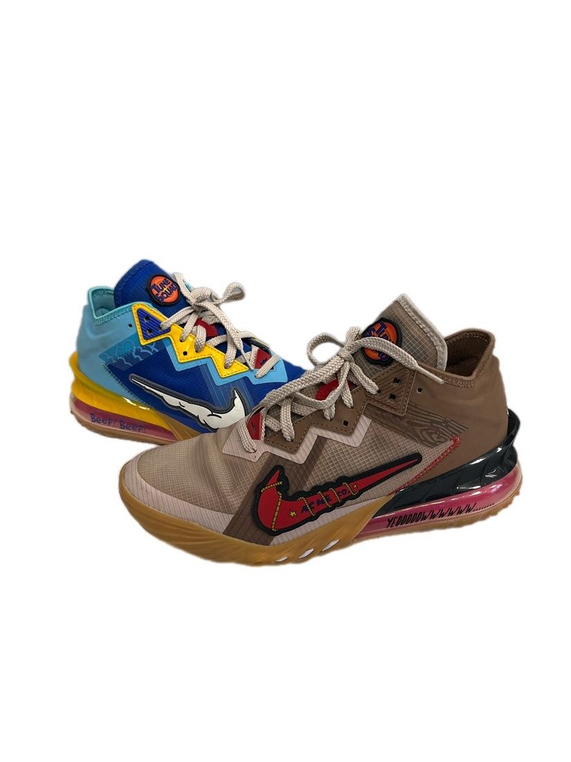 SPACE PLAYERS NIKE LEBRON 18 LOW スペースプレイヤーズ ナイキ レブロン18 ロー ワイル E. ロードランナー CV7562-401 メンズ靴 スニーカー マルチカラー 27cm 101sh-2748