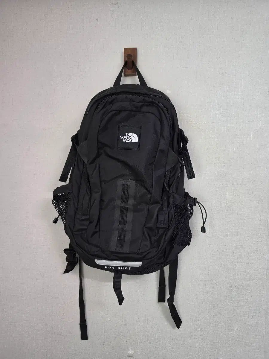 THE NORTH FACE ザノースフェイス 핫샷 ブラック バックパック バッグ