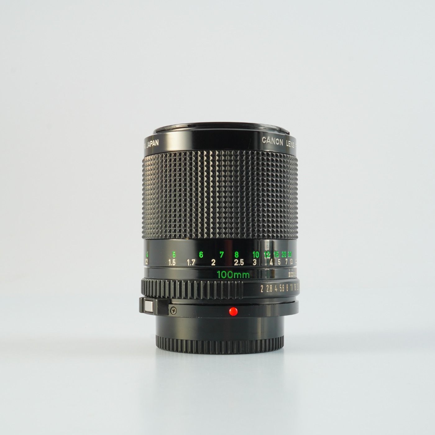 Serviced】 Canon キヤノン New FD 100mm F/2 単焦点レンズ - メルカリ