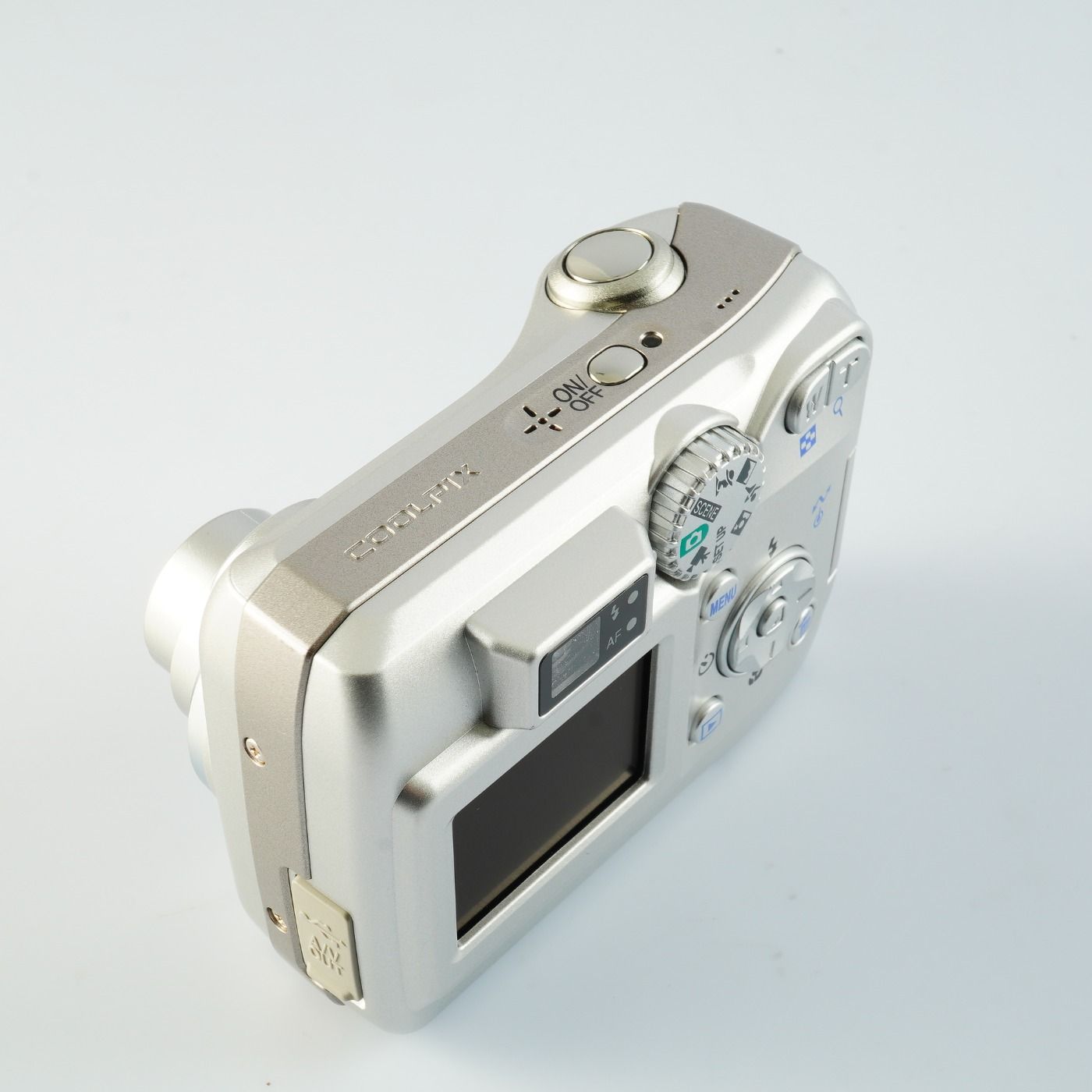 Nikon ニコン Coolpix 3200 コンパクトデジタルカメラ - メルカリ