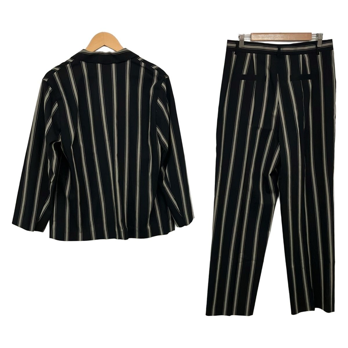 INDIVI(インディビ) レディースパンツスーツ レディース美品 黒